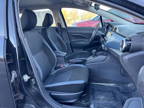Used 2025 Nissan Versa SV FWD image 34