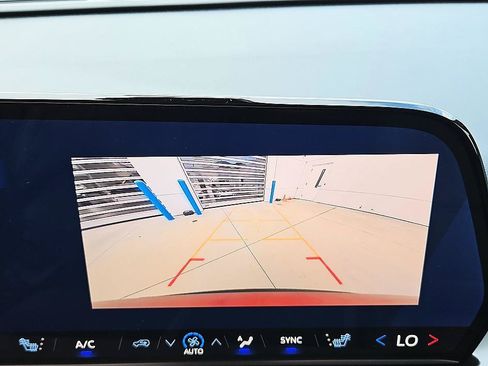 New 2026 Chevrolet Traverse LT w/ Midnight/Sport Edition AWD/4WD image 19