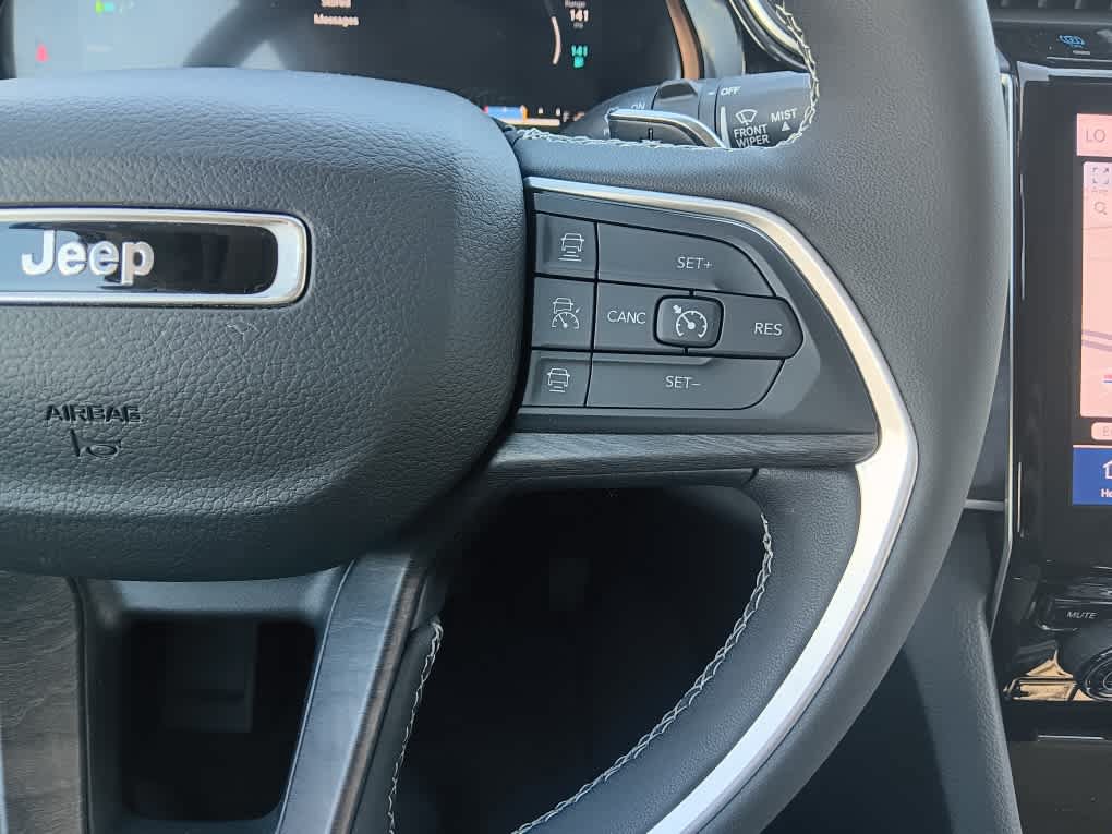 Used 2023 Jeep Grand Cherokee 4WD 4xe image 28