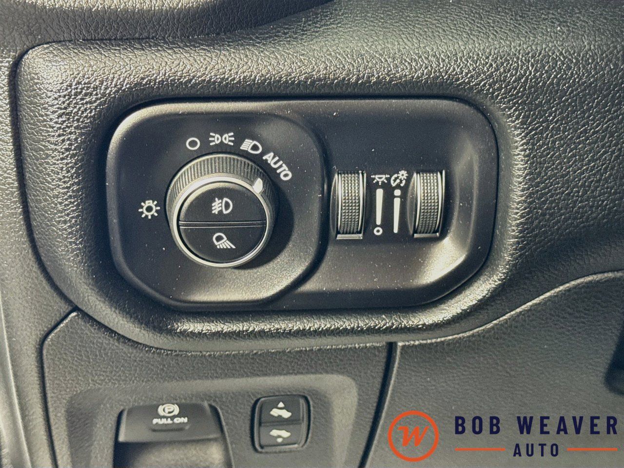 Used 2022 RAM 1500 Laramie AWD/4WD image 12