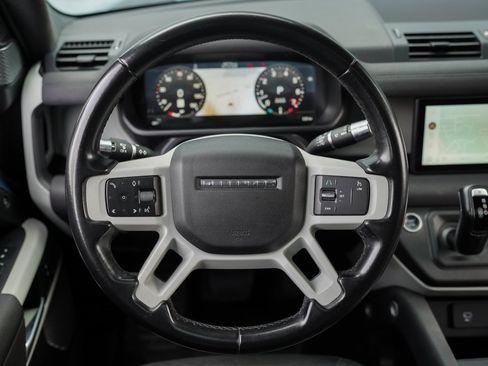 Used 2022 Land Rover Defender 110 SE image 24