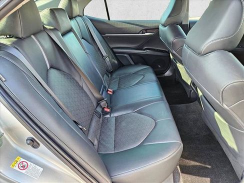 Used 2019 Toyota Camry XSE FWD image 18