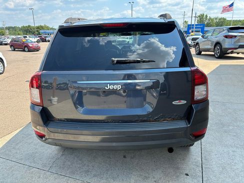 Used 2014 Jeep Compass FWD image 6