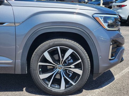 Used 2024 Volkswagen Atlas SEL Premium R-Line AWD/4WD image 29