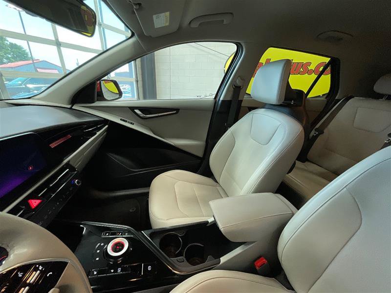 Used 2023 Kia Niro Wind w/ Wind Preserve Package FWD image 12