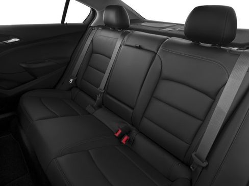 Used 2017 Chevrolet Cruze Premier image 17