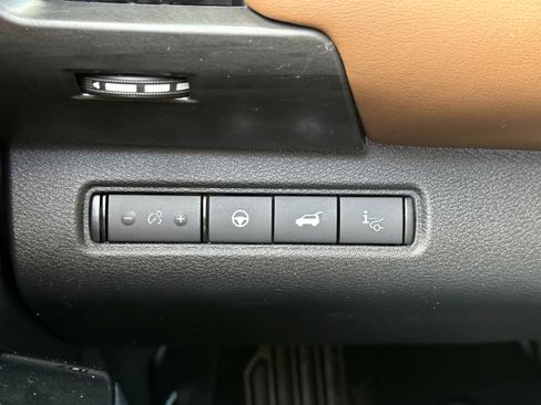 New 2026 Nissan Pathfinder Platinum image 27