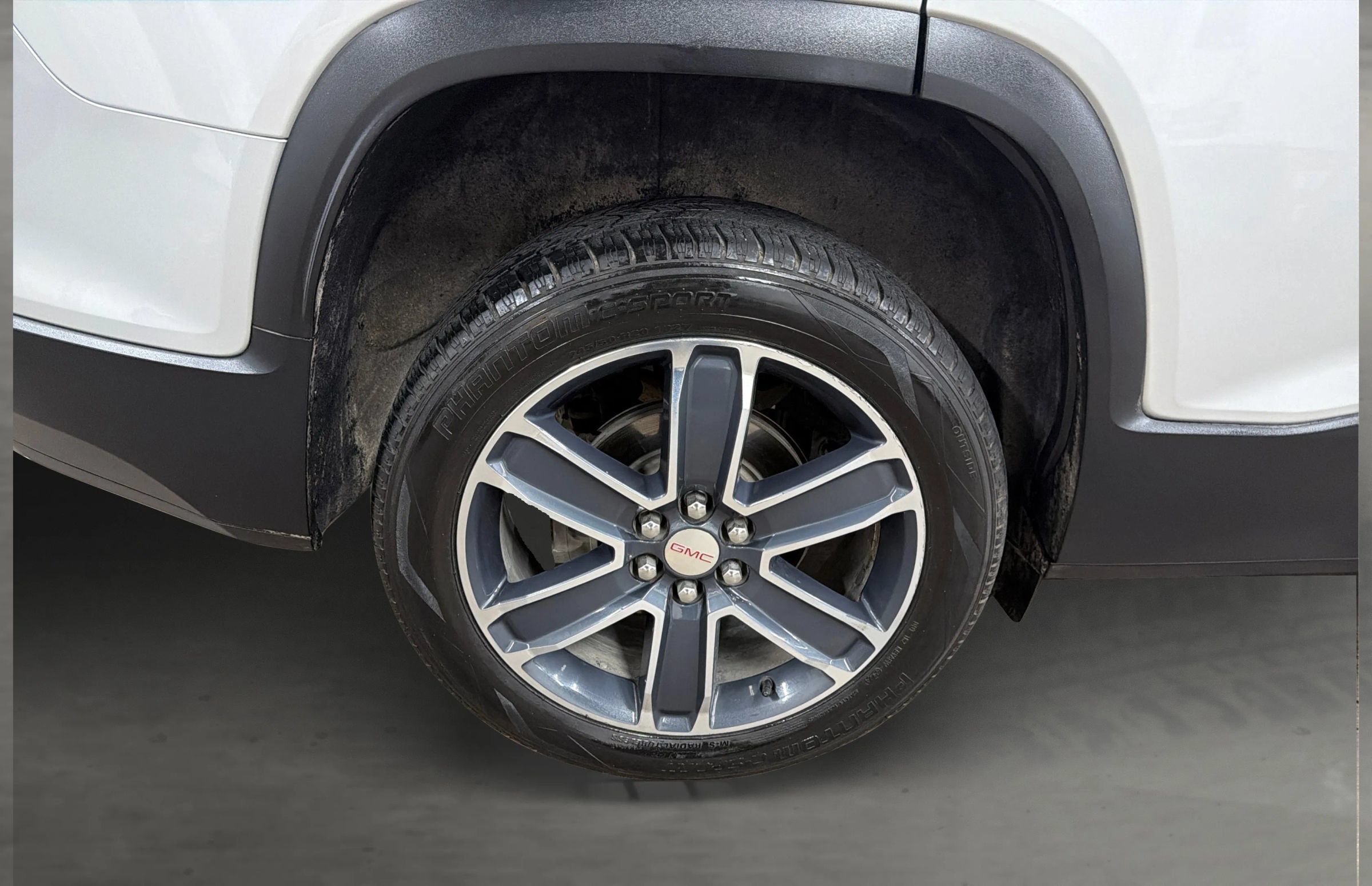 Used 2020 GMC Acadia SLT w/ LPO, Cargo Package FWD image 47