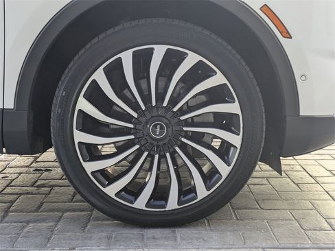 Certified 2022 Lincoln Nautilus Black Label w/ Class II Trailer Tow Package image 11