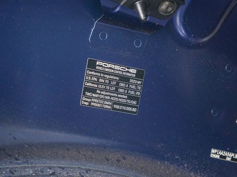 Used 2023 Porsche Macan image 27