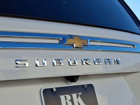 Used 2023 Chevrolet Suburban LT AWD/4WD image 33