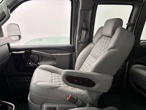 New 2026 GMC Savana 2500 w/ Driver Convenience Package image 40