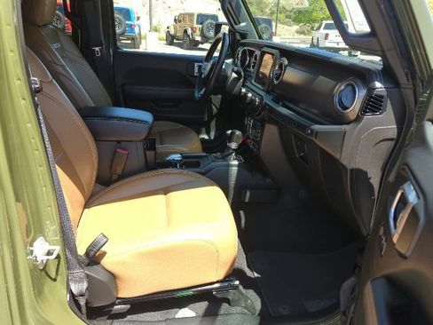 Used 2022 Jeep Wrangler Unlimited Rubicon AWD/4WD image 18