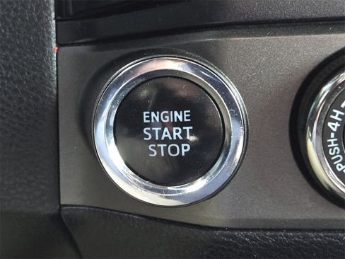 Used 2016 Toyota Tacoma TRD Sport w/ Towing Package image 22