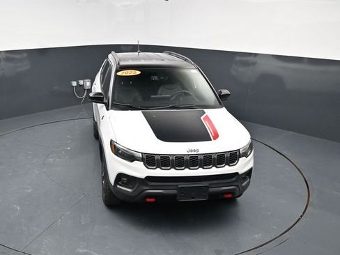 Used 2025 Jeep Compass Trailhawk w/ Trailer Tow Group image 41