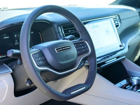 New 2026 Jeep Grand Wagoneer L Limited AWD/4WD image 9