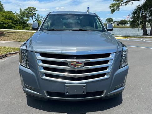 Used 2016 Cadillac Escalade ESV Luxury AWD/4WD image 1