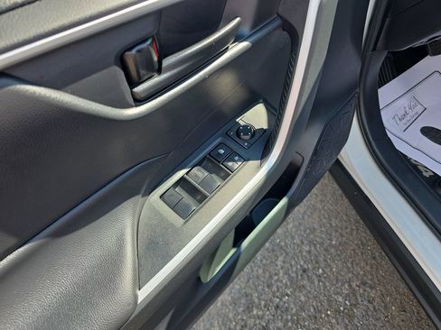 Used 2019 Toyota RAV4 LE w/ All Weather Liner Package AWD/4WD image 13