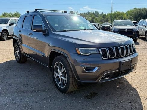Used 2018 Jeep Grand Cherokee Limited AWD/4WD image 8