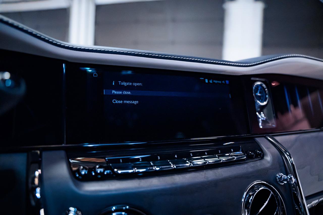 Used 2025 Rolls-Royce Cullinan w/ Dynamic Package AWD/4WD image 40