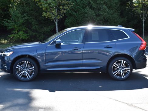 Used 2019 Volvo XC60 T8 Momentum w/ Advanced Package image 31