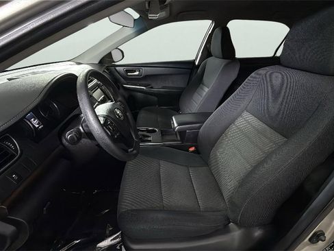 Used 2017 Toyota Camry XLE image 17