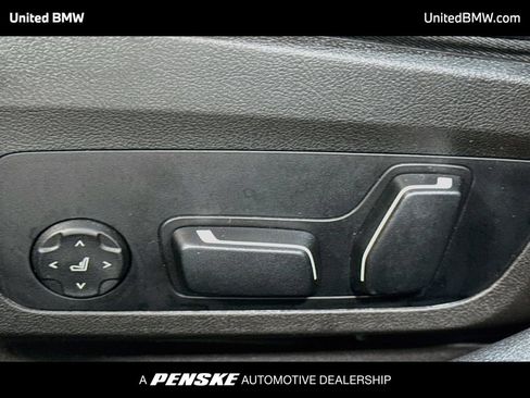Used 2025 BMW 330i xDrive Sedan w/ M Sport Package AWD/4WD image 11