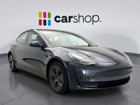 Used 2023 Tesla Model 3 Standard Range image 7