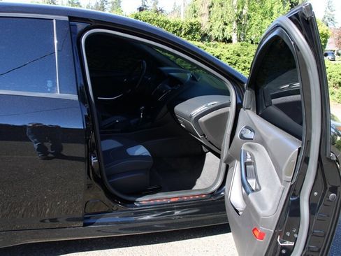 Used 2018 Ford Focus ST FWD image 14