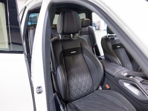 Used 2024 Mercedes-Benz GLS 63 AMG 4MATIC image 30