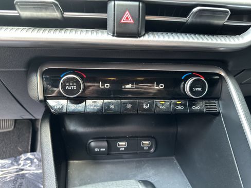 Used 2021 Kia K5 GT-Line FWD image 16