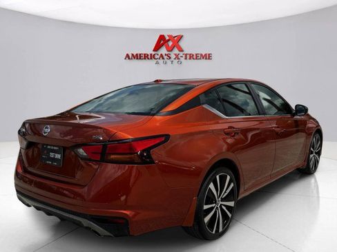Used 2019 Nissan Altima 2.5 SR w/ SR Premium Package image 5