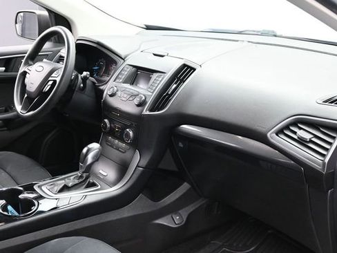Used 2017 Ford Edge SE FWD image 27