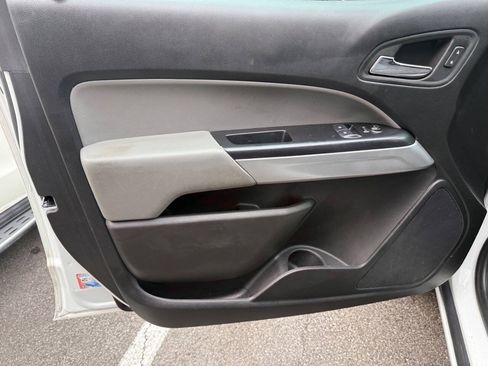 Used 2020 Chevrolet Colorado LT w/ Safety Package RWD image 25