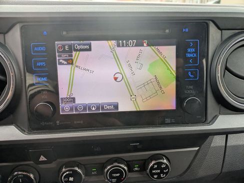 Used 2016 Toyota Tacoma TRD Sport w/ Towing Package image 16