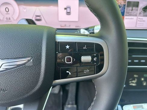 Used 2026 Genesis GV70 2.5T AWD/4WD image 9