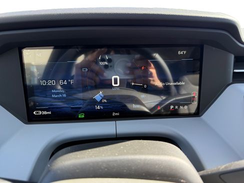 New 2027 Chevrolet Bolt LT w/ Comfort Package FWD image 11