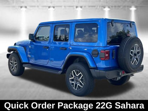 Used 2024 Jeep Wrangler Unlimited Sahara w/ Technology Group AWD/4WD image 4