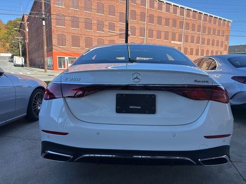 New 2026 Mercedes-Benz E 350 4MATIC Sedan image 5