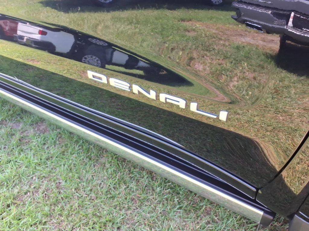 Used 2022 GMC Sierra 1500 Denali AWD/4WD image 11