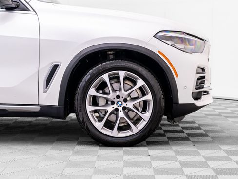 Used 2022 BMW X5 xDrive40i w/ Premium Package AWD/4WD image 38