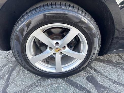 Used 2017 Porsche Macan AWD/4WD image 11