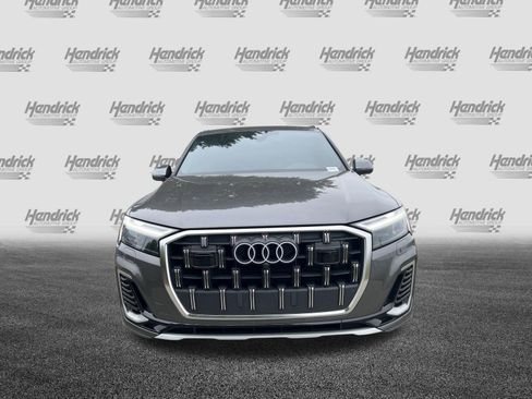 Used 2025 Audi Q7 2.0T Premium w/ Convenience Package AWD/4WD image 3