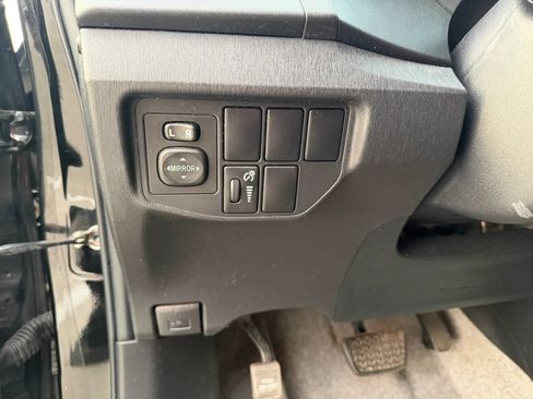 Used 2014 Toyota Prius Four FWD image 23