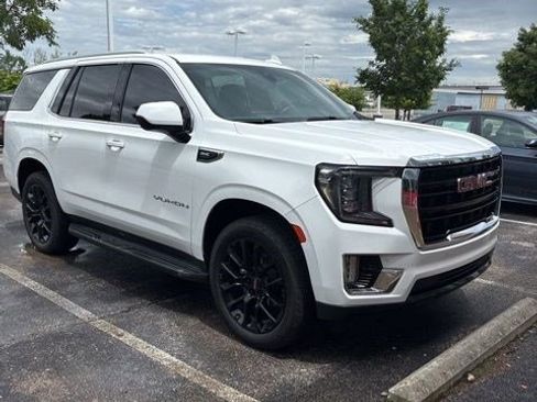 Used 2022 GMC Yukon SLE w/ Gmc Pro Safety Plus Package AWD/4WD image 1