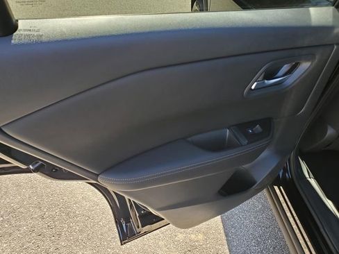 Certified 2025 Nissan Rogue SV image 14