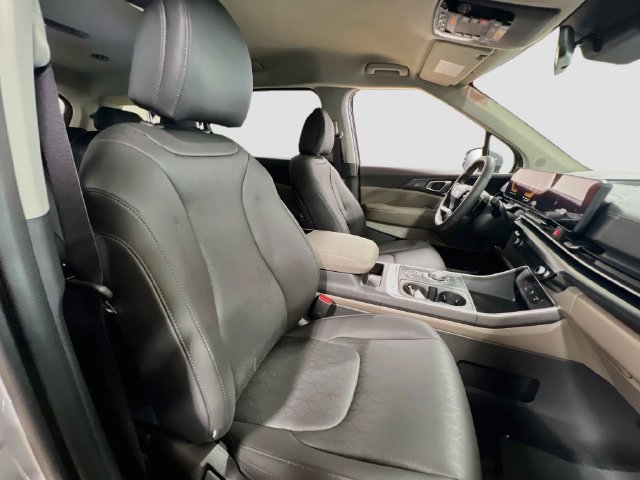 New 2027 Kia Carnival LXS FWD image 30
