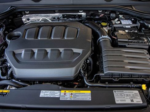 New 2026 Volkswagen GTI SE FWD image 11