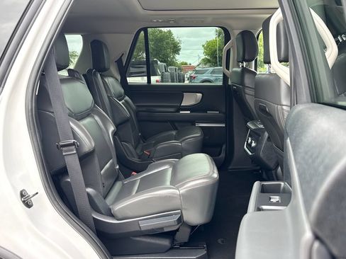 Used 2025 Ford Expedition Active RWD image 30