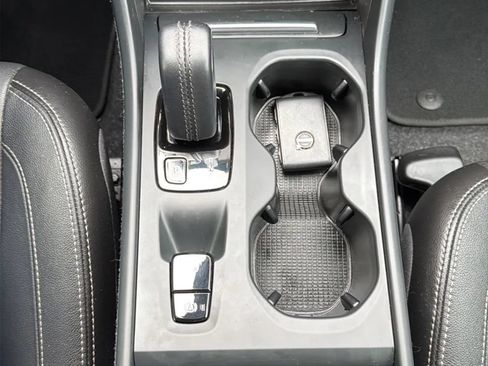 Used 2021 Volvo XC40 T4 Momentum FWD image 20